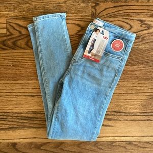 NWT Levi’s Girls jeans size 12 reg 720 high rise super skinny light wash